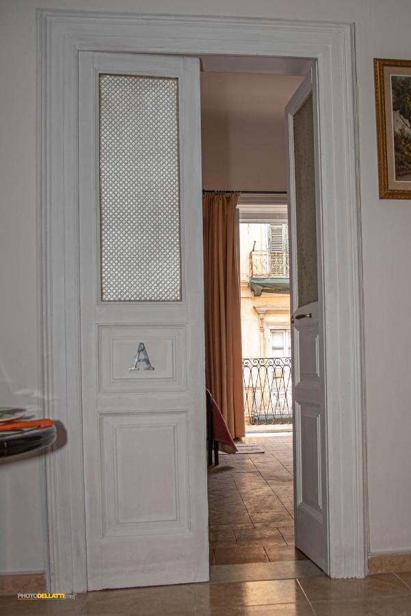 Victoria Suite Casa Vacanza 타란토 외부 사진