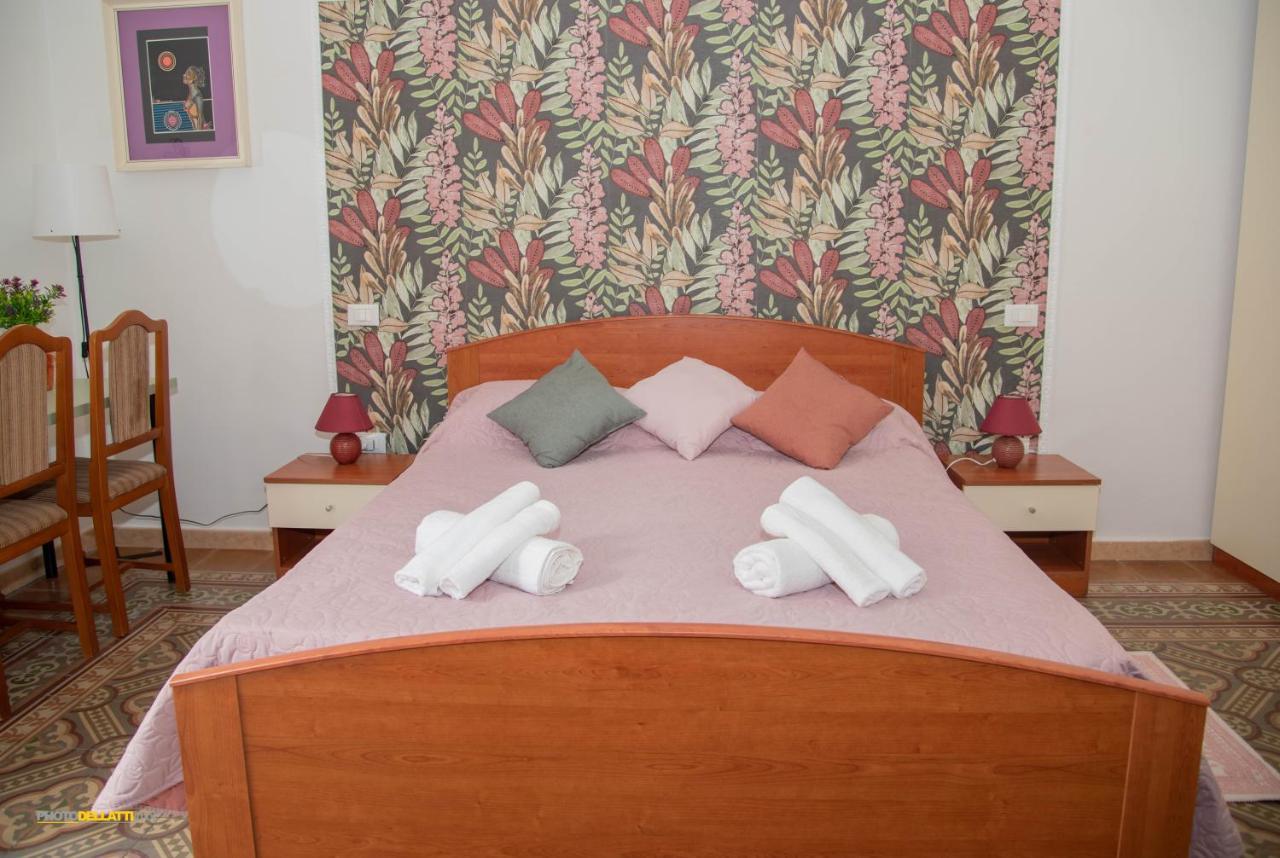 Victoria Suite Casa Vacanza 타란토 외부 사진